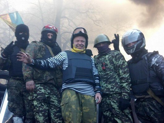 Київ, Майдан, 18 лютого 2014, барикада Грушевського